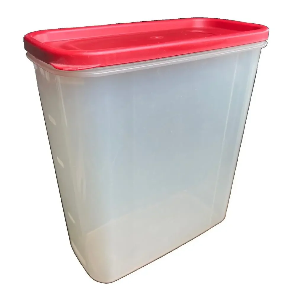 Rubbermaid 7N04 Red 21.1 Cup 5L Dry Food Storage Container with Lid Vintage